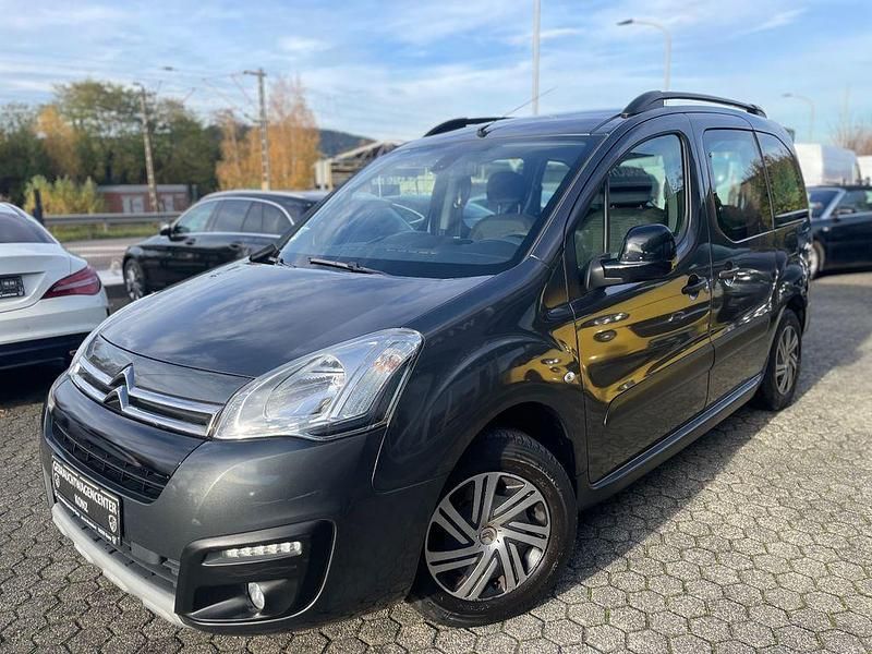 Grau Gebraucht 2016 Citroën Berlingo Van / Kleinbus | 8.990 € (Guter Preis) - Bild 1/4