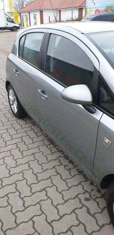 Gebraucht Opel Corsa Energy 87 PS (63 kW) 2014 Silber Kleinwagen