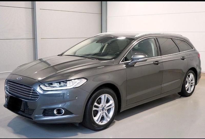 Grau Gebraucht 2019 Ford Mondeo Limousine | 14.000 € - Bild 1/4