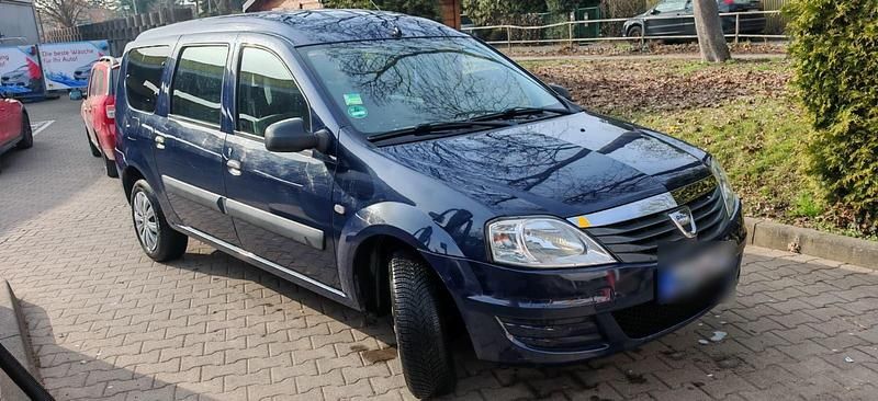 Gebraucht Dacia Logan 84 PS (61 kW) 2011 Blau Kombi