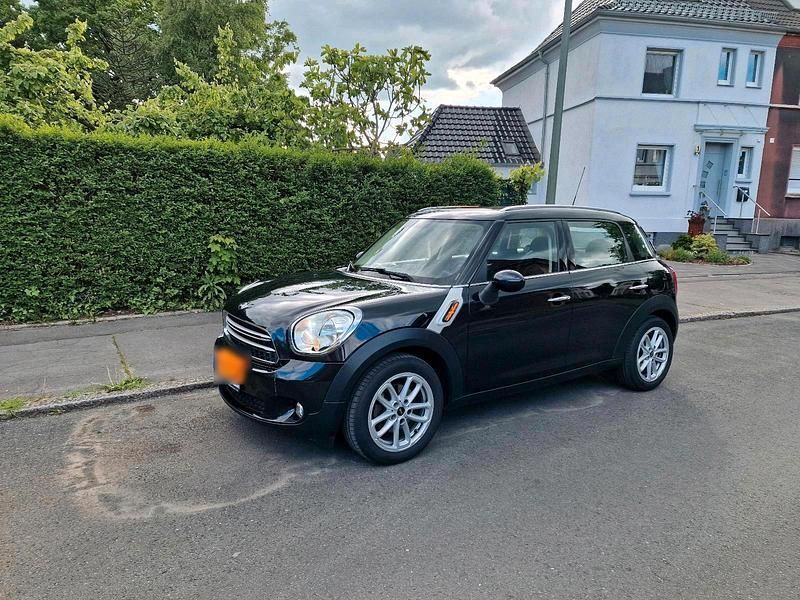 Second-hand Mini Countryman 101 CP (74 kW) 2016 Negru SUV