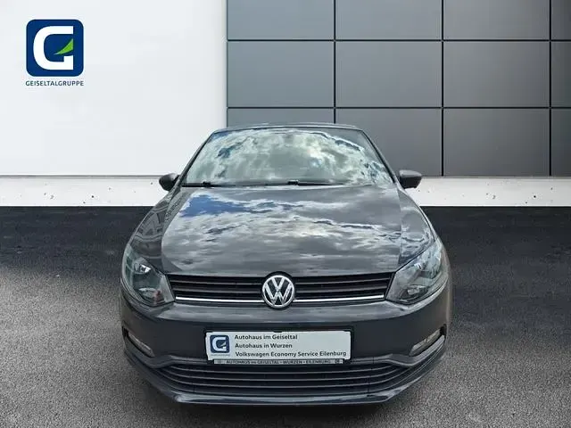 Gebraucht VW Polo Trendline 60 PS (44 kW) 2015 Grau Kleinwagen