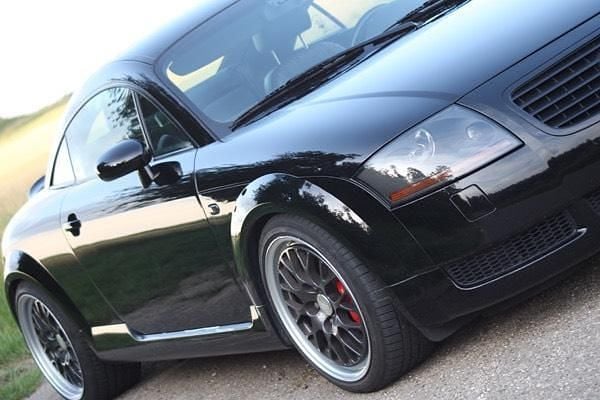 Second-hand Audi TT Exclusive 330 CP (242 kW) 1999 Negru Coupe