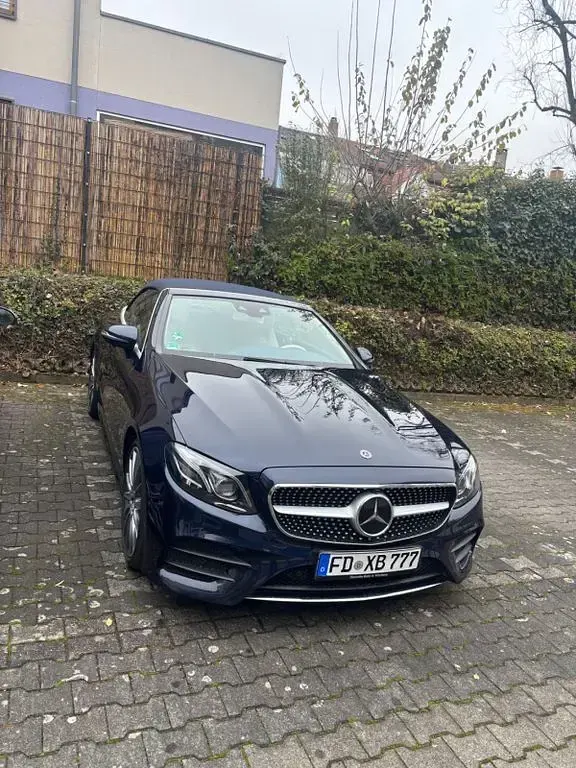 Gebraucht Mercedes E400 AMG 333 PS (244 kW) 2017 Blau Cabrio