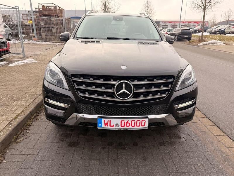 Gebraucht Mercedes ML350 258 PS (189 kW) 2014 Schwarz SUV