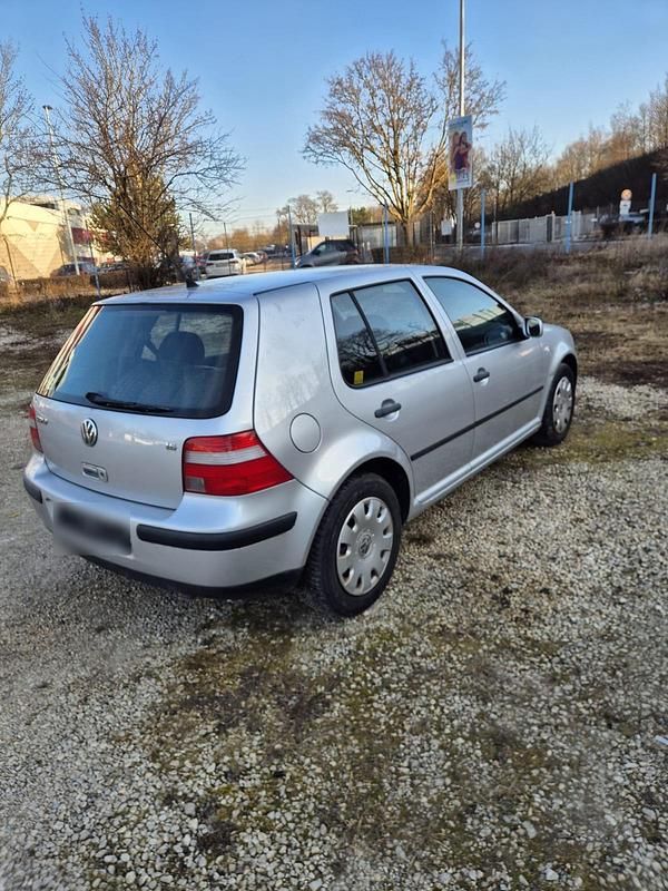 Gebraucht VW Golf IV 105 PS (77 kW) 2002 Silber Limousine