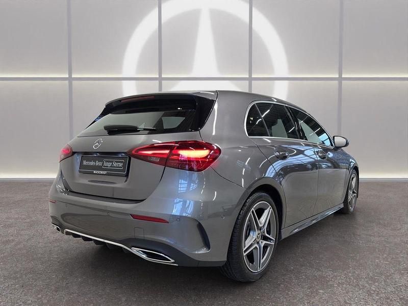 Gebraucht Mercedes A200 Advanced Plus 163 PS (119 kW) 2024 Grau Limousine