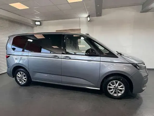 Gebraucht VW Multivan Life 136 PS (100 kW) 2024 Van / Kleinbus