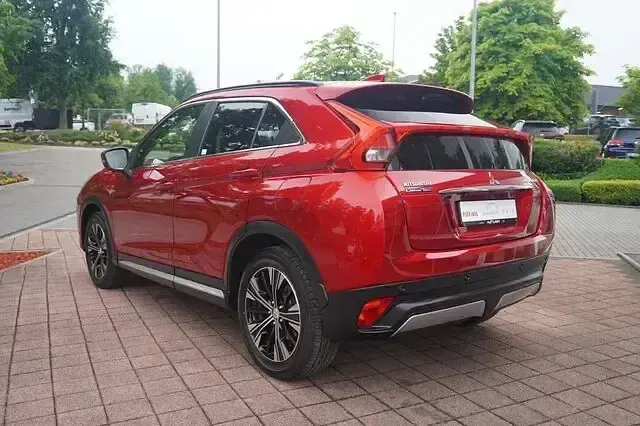 Gebraucht Mitsubishi Eclipse Cross Top 163 PS (119 kW) 2018 Rot SUV
