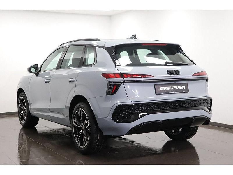 Neu Audi Q3 Sport 150 PS (110 kW) 2025 Grau SUV