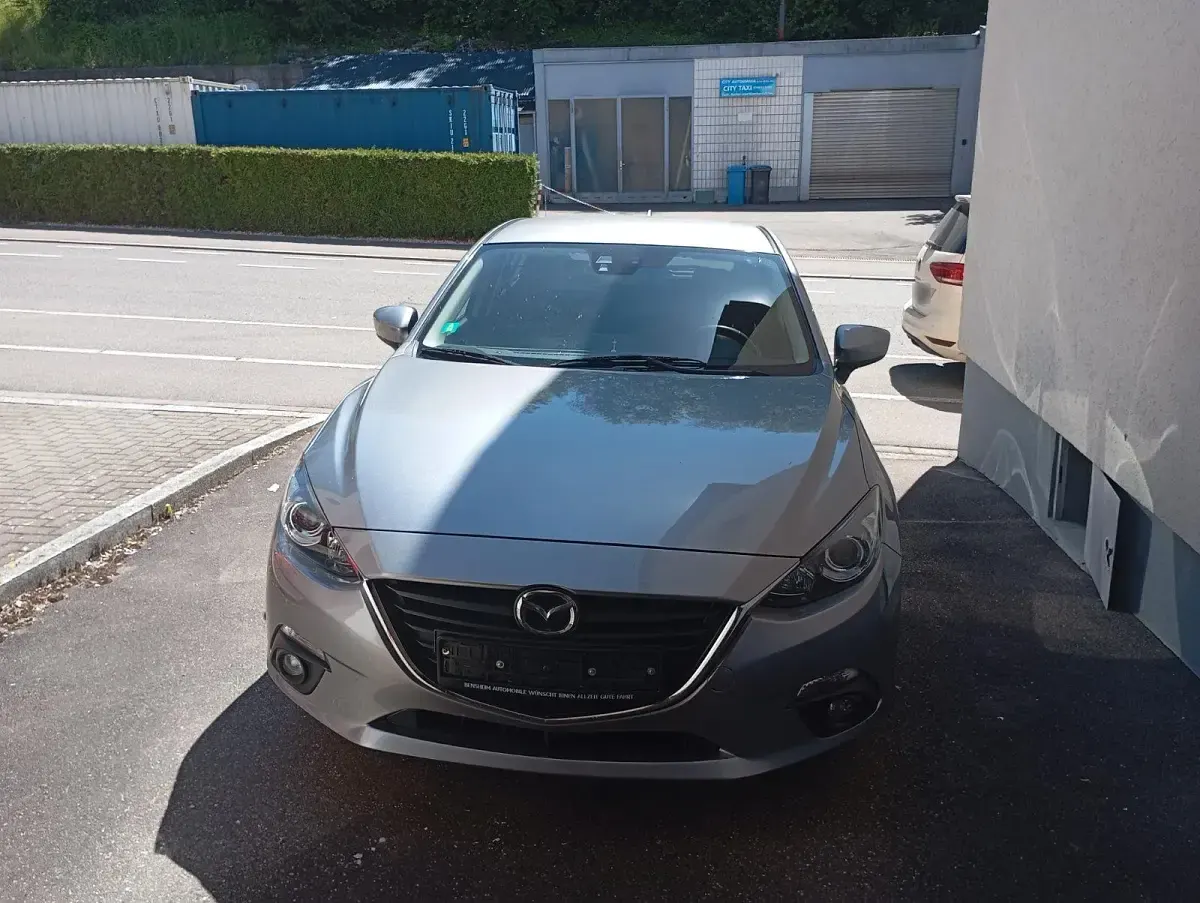 Gebraucht Mazda 3 120 PS (88 kW) 2016 Silber Limousine