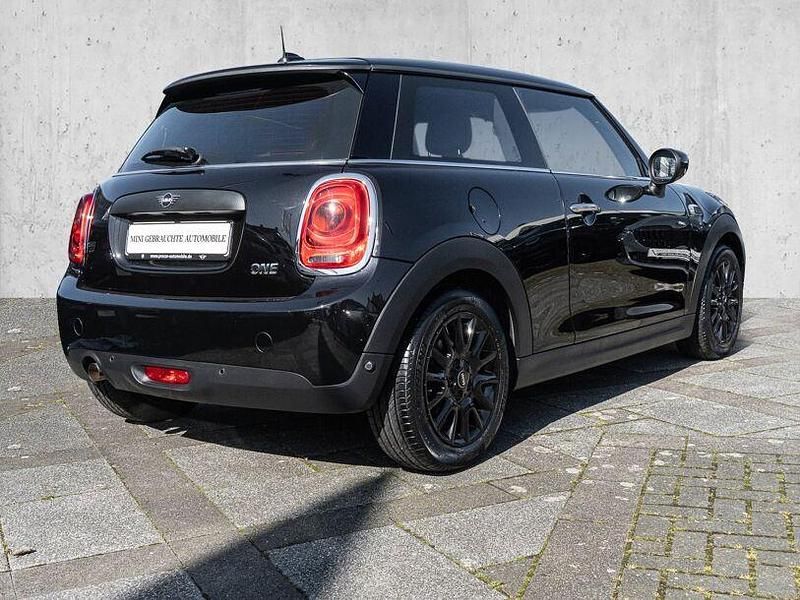 Gebraucht Mini ONE 102 PS (75 kW) 2019 Schwarz Kleinwagen