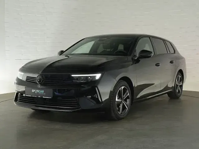 Gebraucht Opel Astra 131 PS (96 kW) 2024 Schwarz Kleinwagen