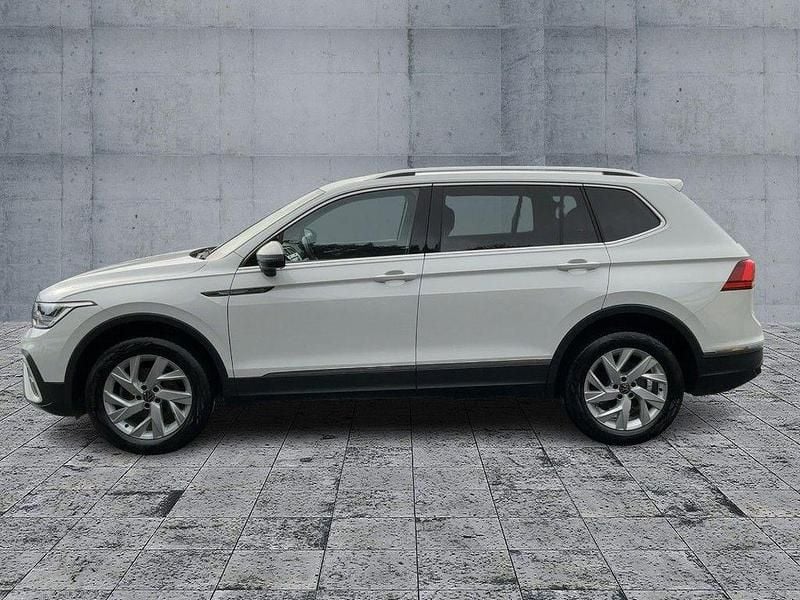 Gebraucht VW Tiguan Allspace Life 150 PS (110 kW) 2023 Pure white SUV