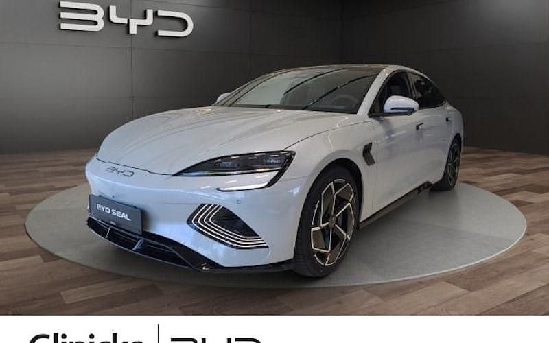 Neu BYD Seal Design 230 kW (313 PS) 2025 Grün Limousine