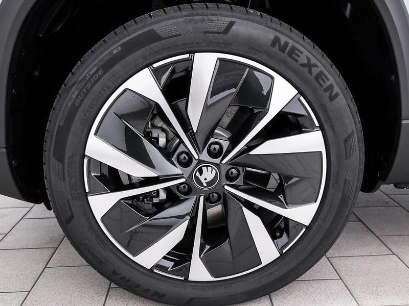 Neu Skoda Karoq Tour 150 PS (110 kW) 2025 Grau SUV