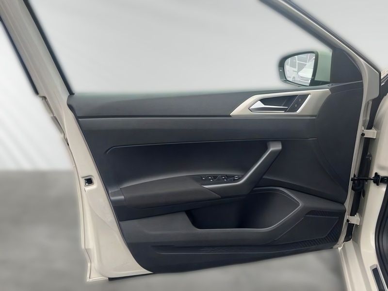 Gebraucht VW Polo Move 80 PS (58 kW) 2024 Grau Kleinwagen