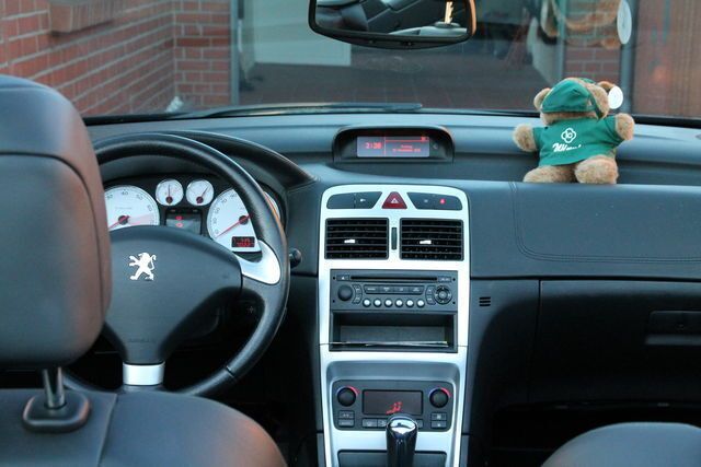 Gebraucht Peugeot 307 CC 190 PS (139 kW) 2006 Schwarz metallic Cabrio