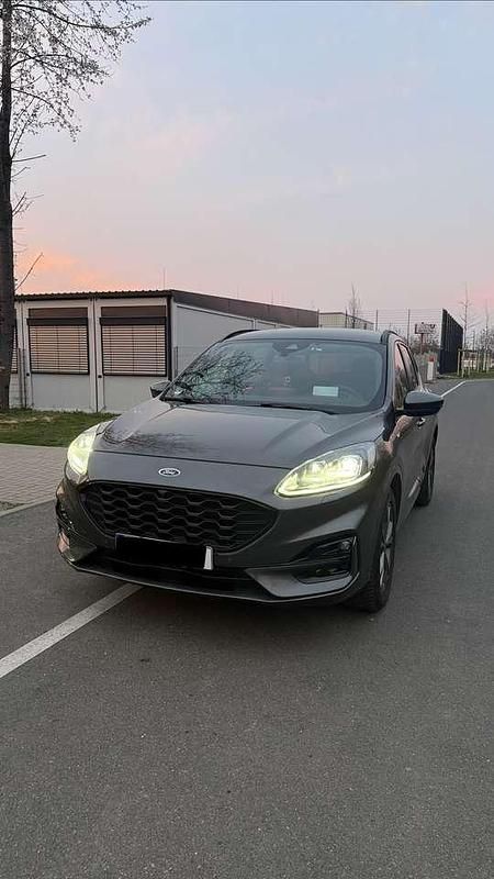 Gebraucht Ford Kuga ST-Line 150 PS (110 kW) 2020 Grau SUV