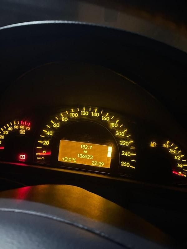 Gebraucht Mercedes C180 129 PS (94 kW) 2001 Silber Limousine