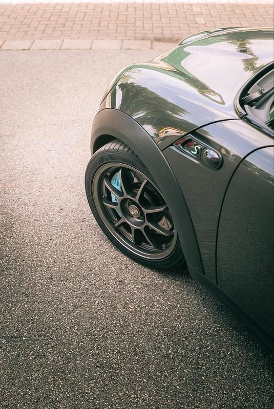 Gebraucht Mini John Cooper Works 220 PS (161 kW) 2011 Grau Kleinwagen