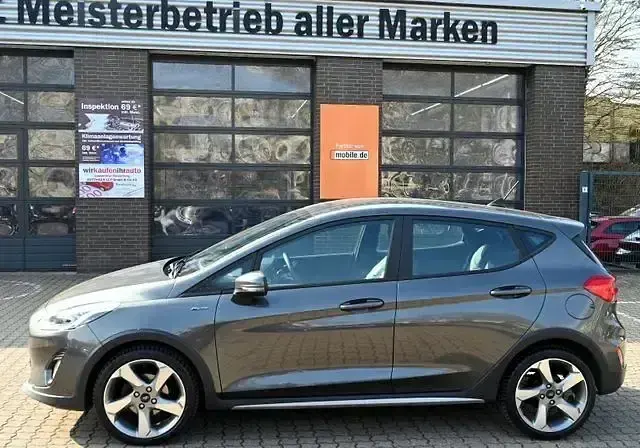 Używany Ford Fiesta Active 101 KM (74 kW) 2018 Szary Hatchback