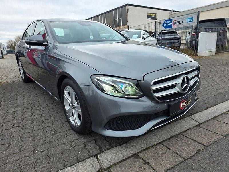 Gebraucht Mercedes E220 Avantgarde 194 PS (142 kW) 2017 Grau Limousine