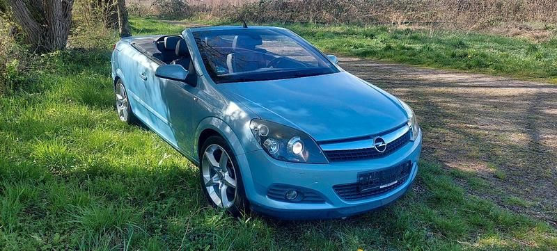 Gebraucht Opel Astra Cabriolet 200 PS (147 kW) 2009 Blau Cabrio