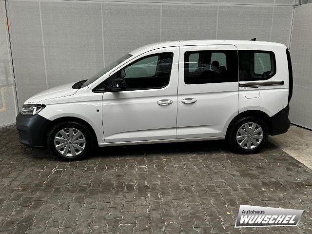 Gebraucht VW Caddy Sound 102 PS (75 kW) 2023 Weiß Van / Kleinbus