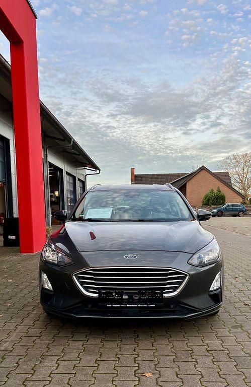 Gebraucht Ford Focus Cool & Connect 150 PS (110 kW) 2020 Grau Limousine