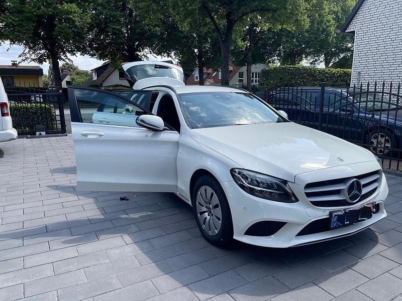 Weiß Gebraucht 2020 Mercedes C220 Kombi | 21.400 € (Guter Preis) - Bild 1/4