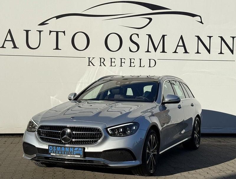 Hightechsilber metallic Gebraucht 2022 Mercedes E300 Avantgarde Kombi | 33.500 € (Fairer Preis) - Bild 1/4