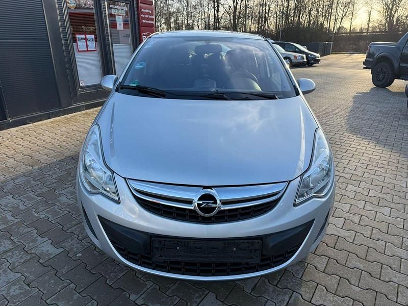 Gebraucht Opel Corsa Edition 95 PS (69 kW) 2013 Silber Kleinwagen