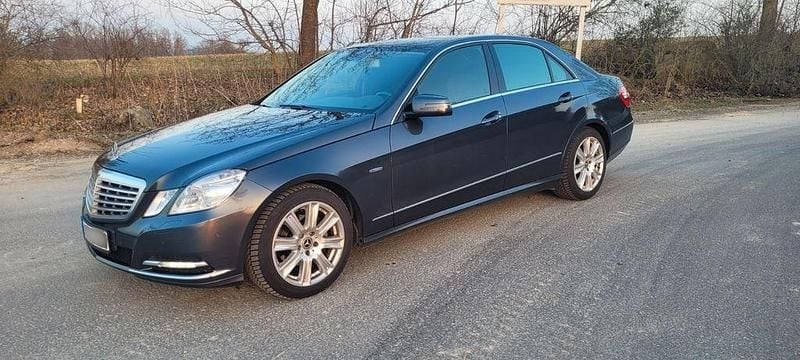 Gebraucht Mercedes E200 184 PS (135 kW) 2011 Limousine