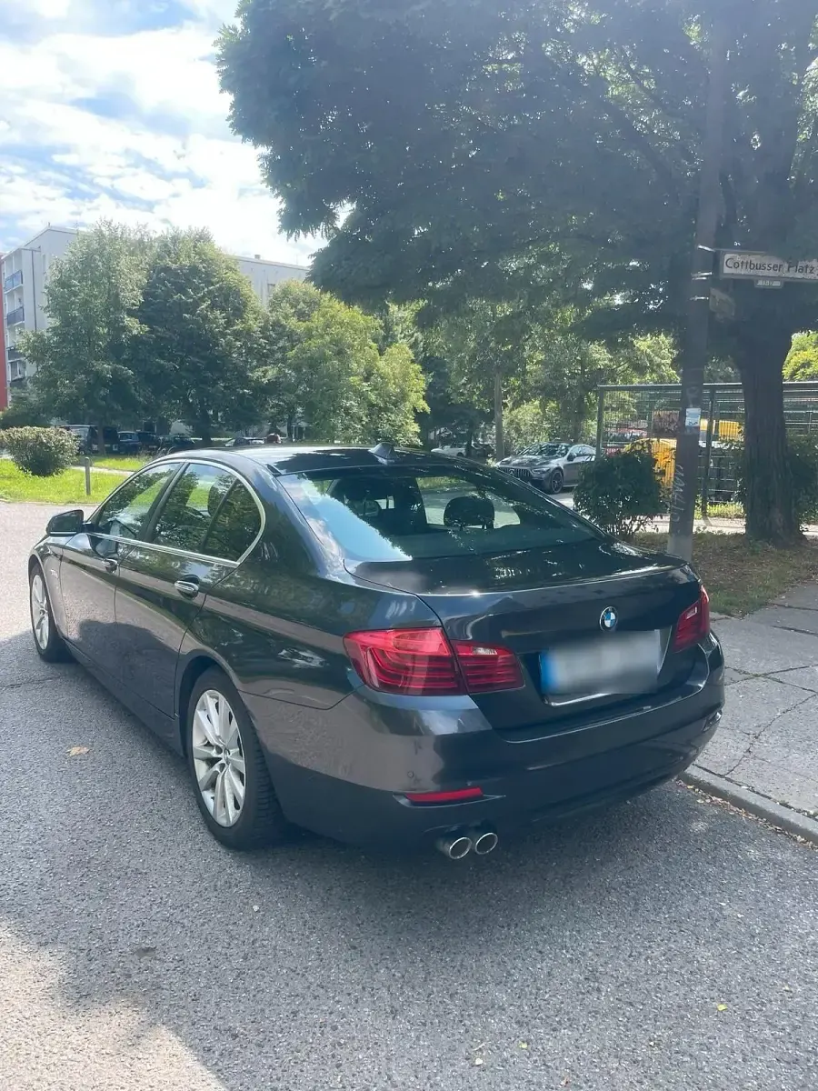 Gebraucht BMW 530 258 PS (189 kW) 2013 Grau Limousine