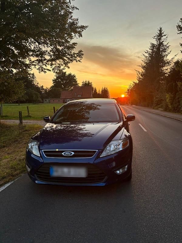 Blau Gebraucht 2014 Ford Mondeo Kombi | 6.000 € (Superpreis) - Bild 1/4