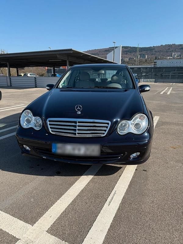 Gebraucht Mercedes C180 Elegance 143 PS (105 kW) 2004 Blau Limousine