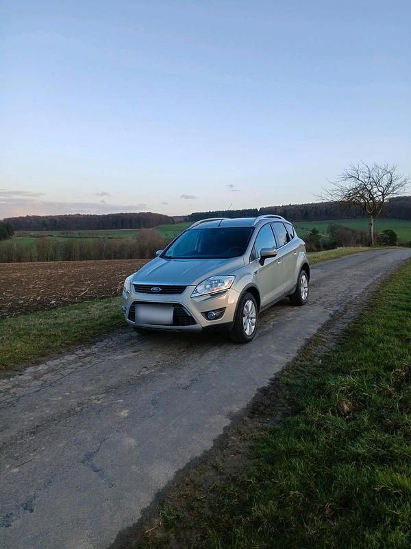 Gebraucht Ford Kuga Titanium 140 PS (102 kW) 2010 Beige SUV