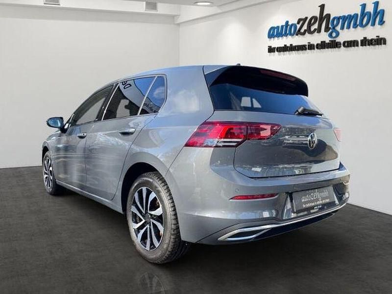 Gebraucht VW Golf VIII Active 116 PS (85 kW) 2021 Grey metallic Limousine