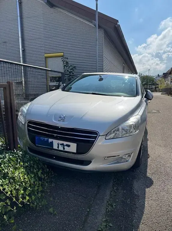 Gebraucht Peugeot 508 Access 111 PS (81 kW) 2011 Silber Limousine