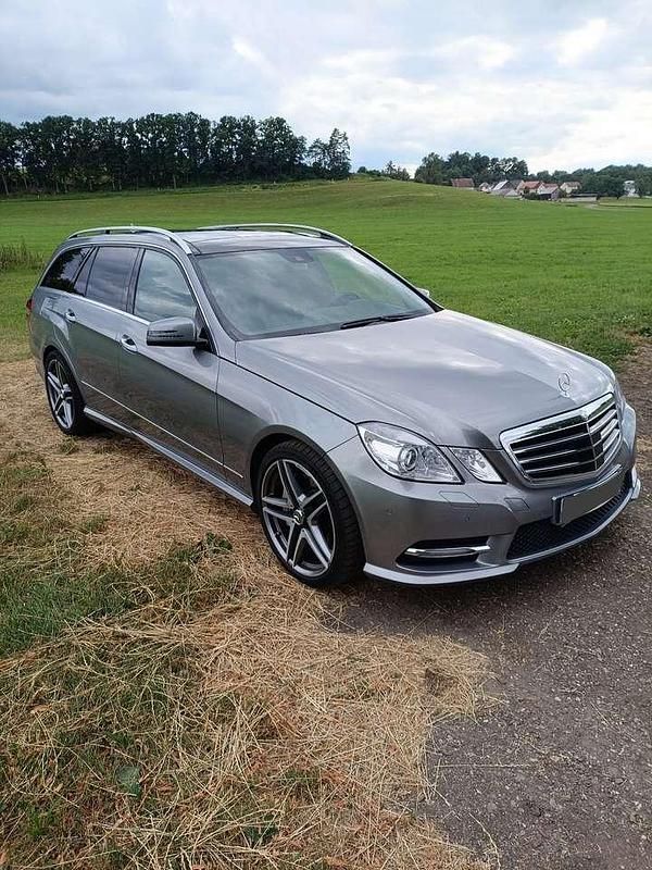 Gebraucht Mercedes E500 Avantgarde 408 PS (300 kW) 2012 Kombi