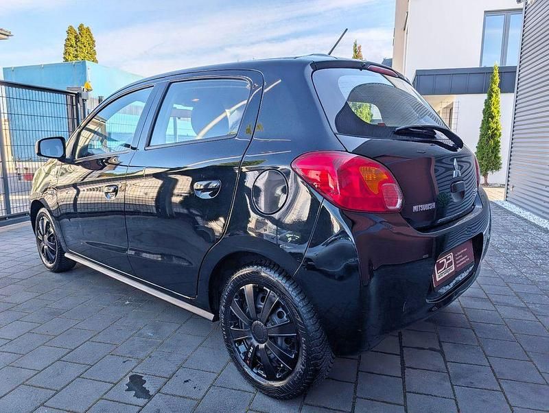 Gebraucht Mitsubishi Space Star 71 PS (52 kW) 2015 Schwarz Limousine