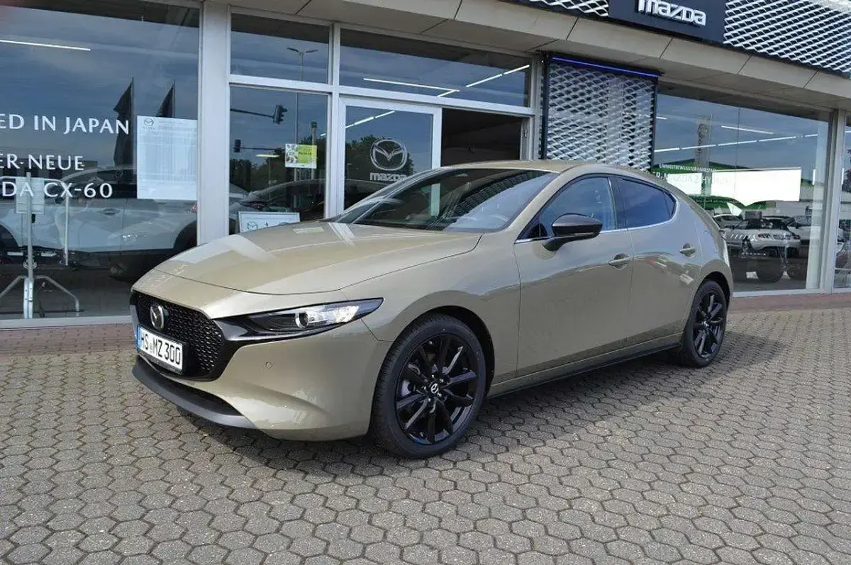 Neu Mazda 3 140 PS (102 kW) 2026 Zircon sand Limousine