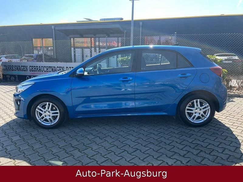 Gebraucht Kia Rio Vision 101 PS (74 kW) 2023 Blau Limousine