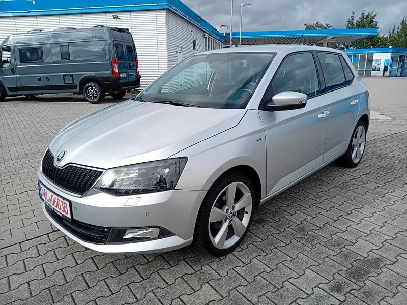Stribrna brilliant/ brilliants Gebraucht 2018 Skoda Fabia Clever Kleinwagen | 9.699 € (Superpreis) - Bild 1/4