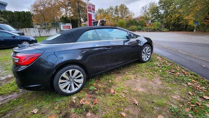Schwarz Gebraucht 2016 Opel Cascada Cabrio | 9.600 € (Fairer Preis) - Bild 1/4