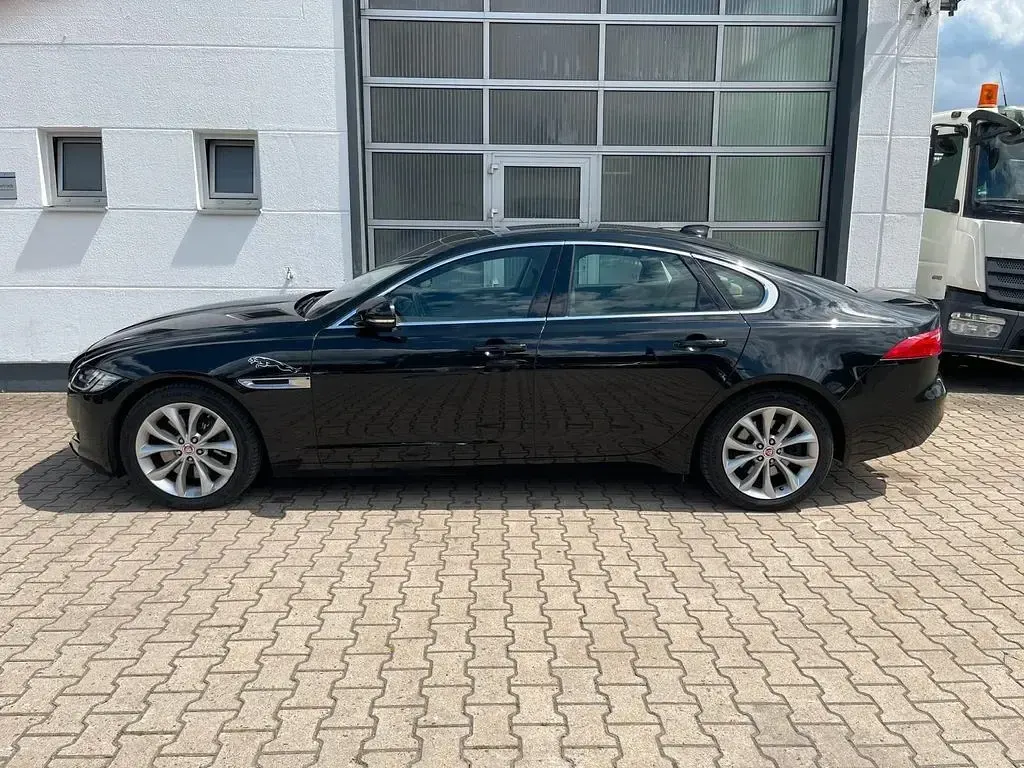 Gebraucht Jaguar XF Portfolio 300 PS (220 kW) 2016 Schwarz Limousine