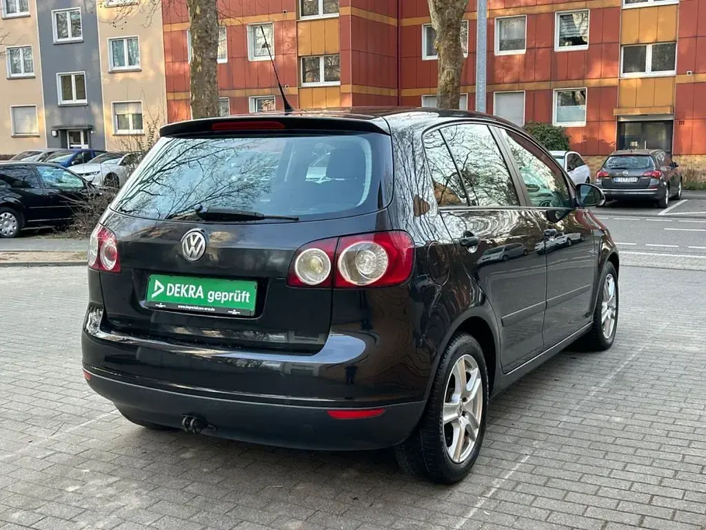 Gebraucht VW Golf IV 105 PS (77 kW) 2005 Black magic perleffekt Limousine