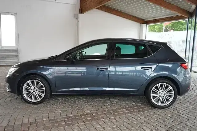 Gebraucht Seat Leon XCELLENCE 150 PS (110 kW) 2019 Grau Limousine