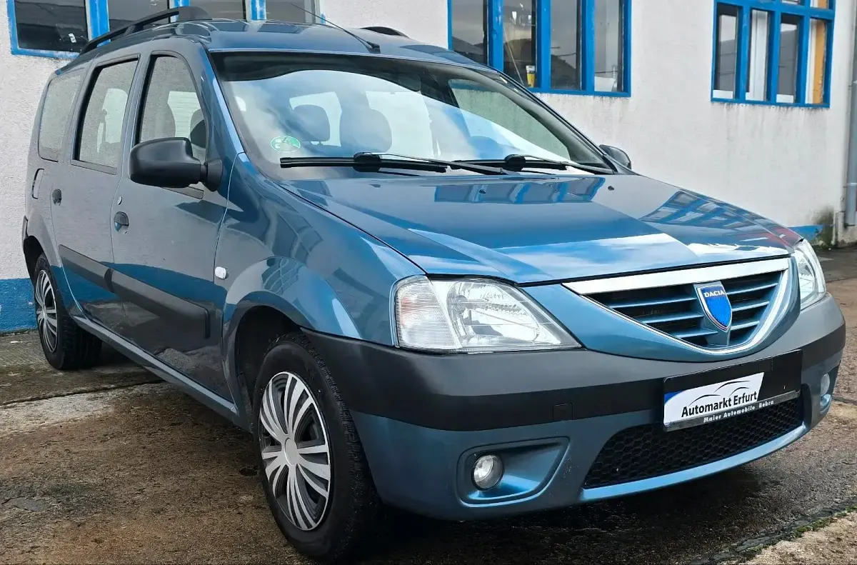 Usata Dacia Logan 105 CV (77 kW) 2008 Blu Berlina